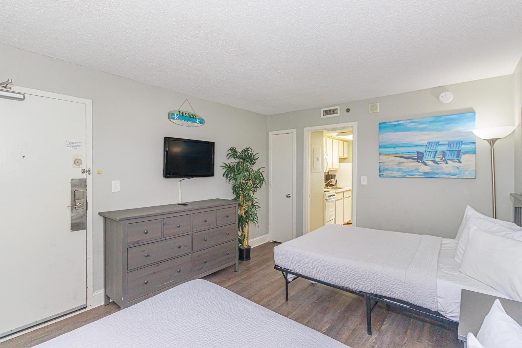 Beautifully Decorated Direct Oceanfront 1 Bedroom 1 Ba Atlantica 1003 Holiday home