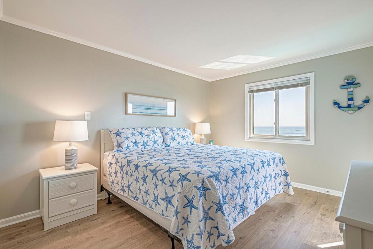 Chateau By The Sea Oceanfront Unit D2