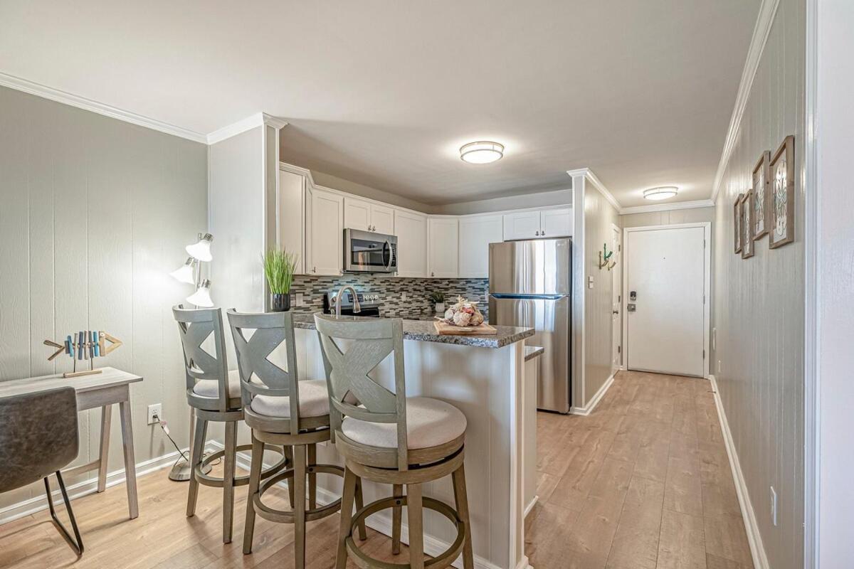 Holiday home Chateau By The Sea Oceanfront Unit D2