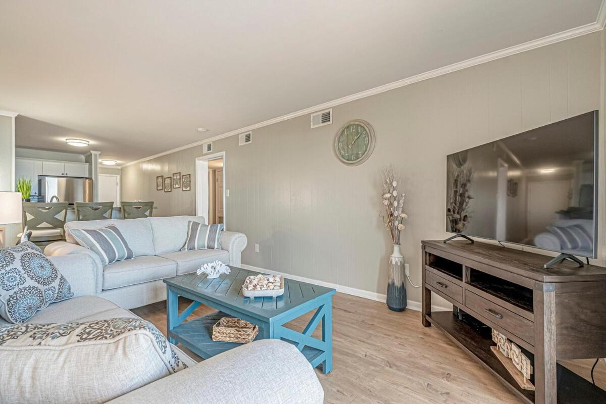 Holiday home Chateau By The Sea Oceanfront Unit D2