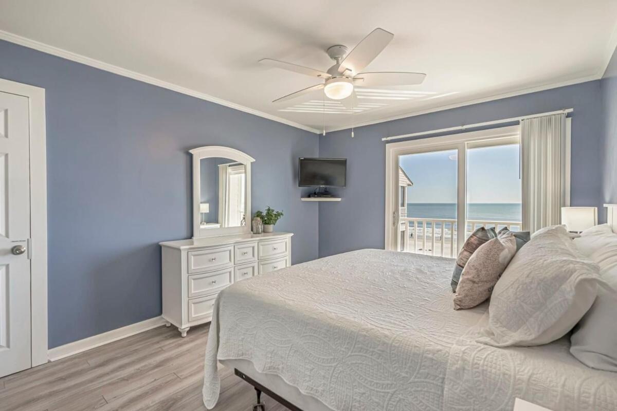 Pelican's Watch Cozy Oceanfront Unit 304 Holiday home