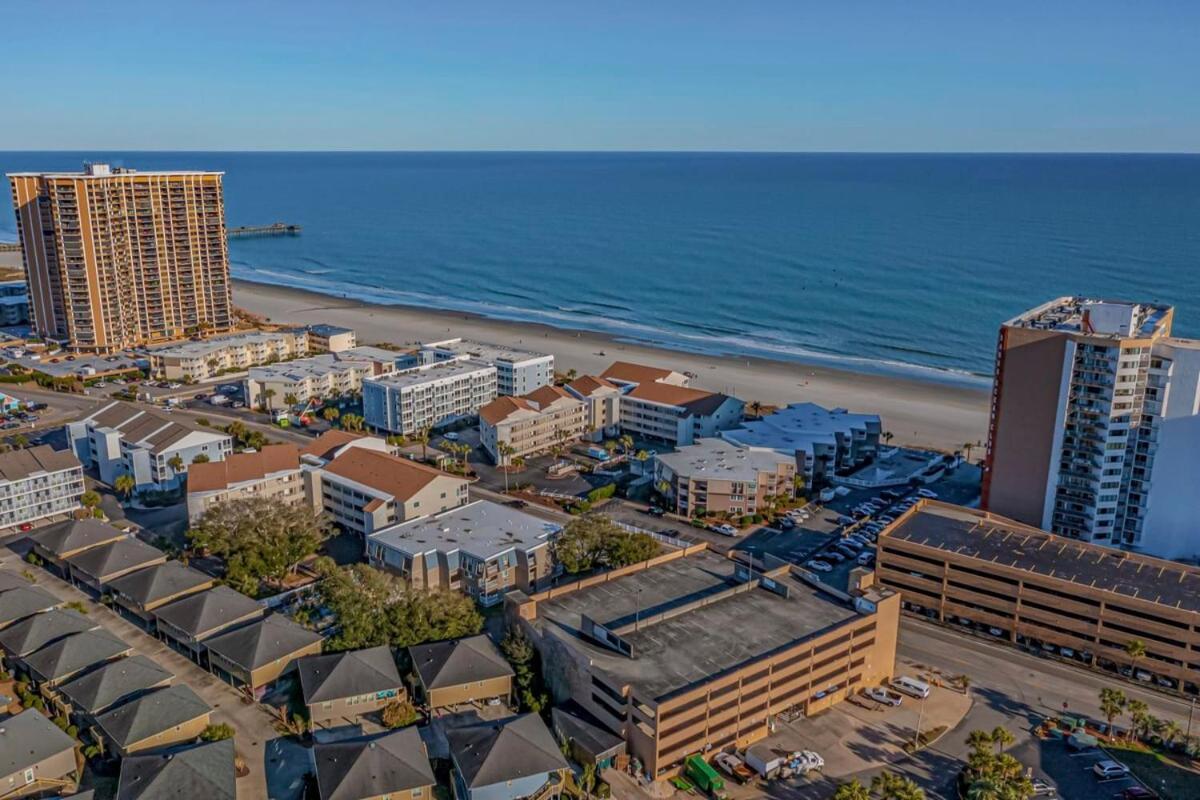 Pelican's Watch Cozy Oceanfront Unit 304 Holiday home Myrtle Beach