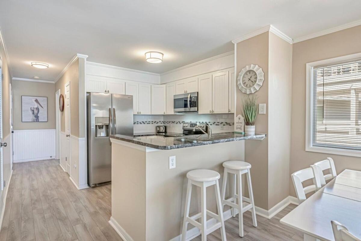 Pelican's Watch Cozy Oceanfront Unit 304 * Myrtle Beach