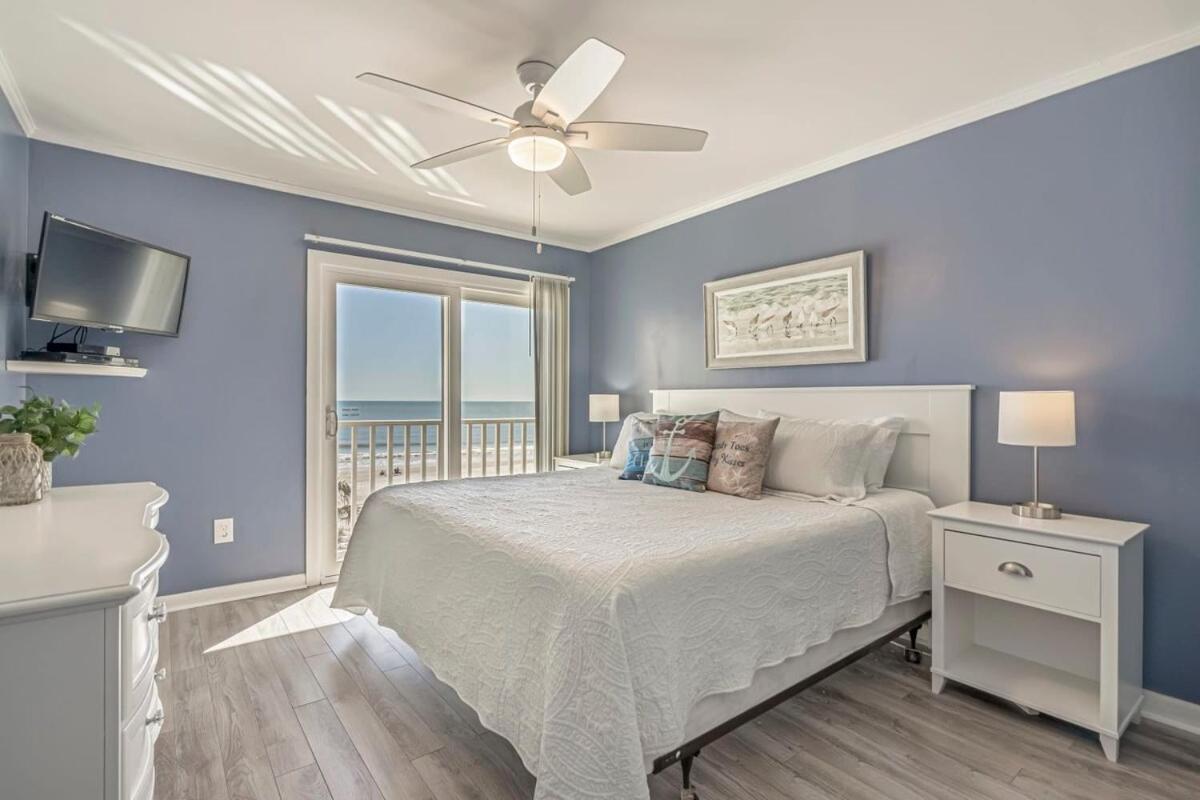 Holiday home Pelican's Watch Cozy Oceanfront Unit 304