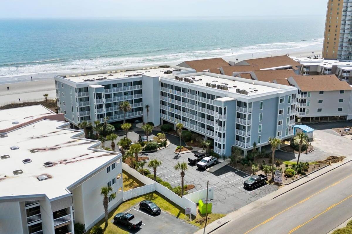 Pelican's Landing Breezy Oceanfront Unit 401 Holiday home