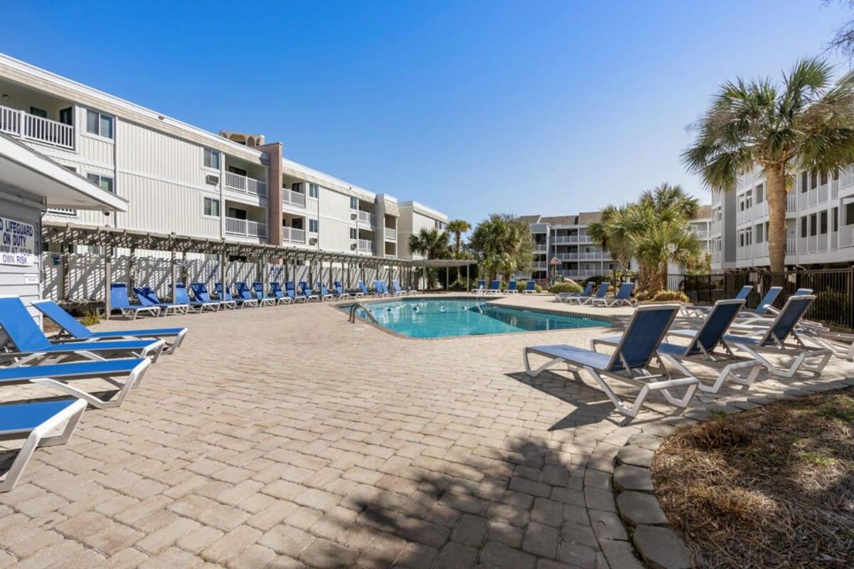 Pelican's Landing Breezy Oceanfront Unit 401 * Myrtle Beach