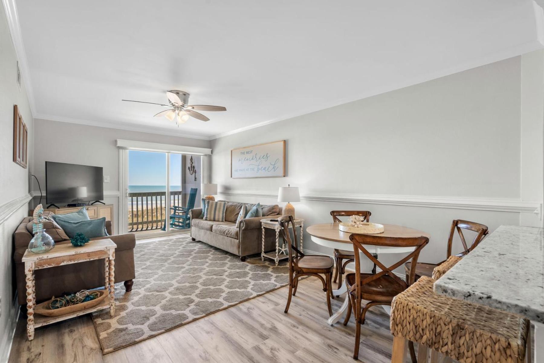 Chateau By The Sea Breezy Oceanfront Unit G2 Holiday home