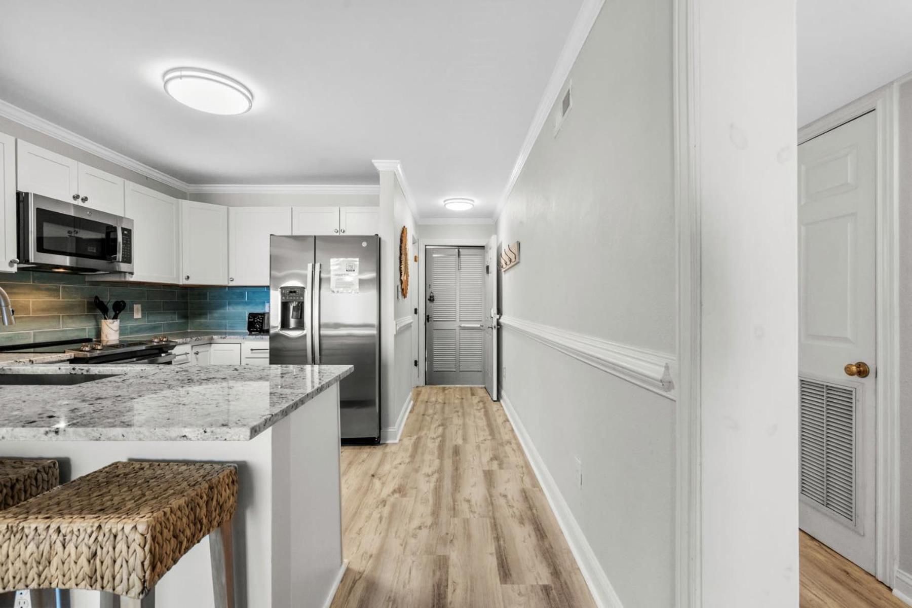 Chateau By The Sea Breezy Oceanfront Unit G2 Holiday home *