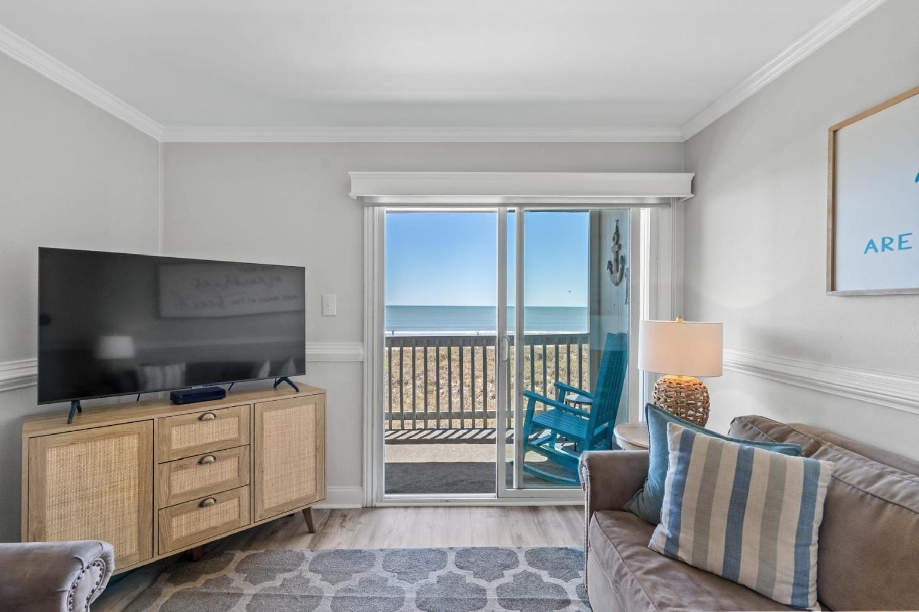 Holiday home Chateau By The Sea Breezy Oceanfront Unit G2