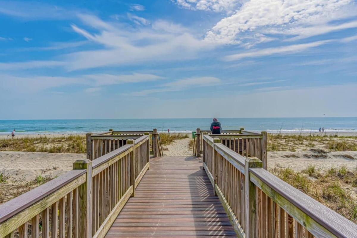 Meridian Plaza Oceanfront Unit 1402 Holiday home