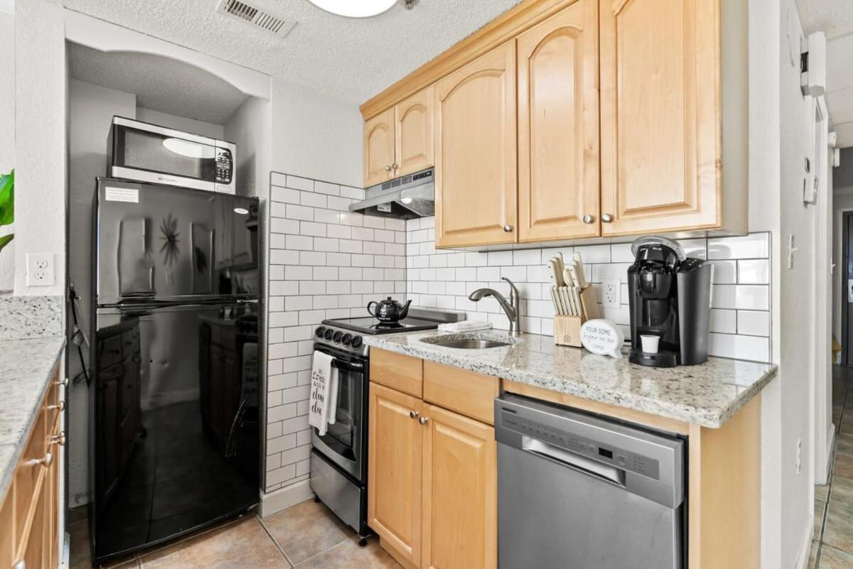 Meridian Plaza Oceanfront Unit 1402 * Myrtle Beach