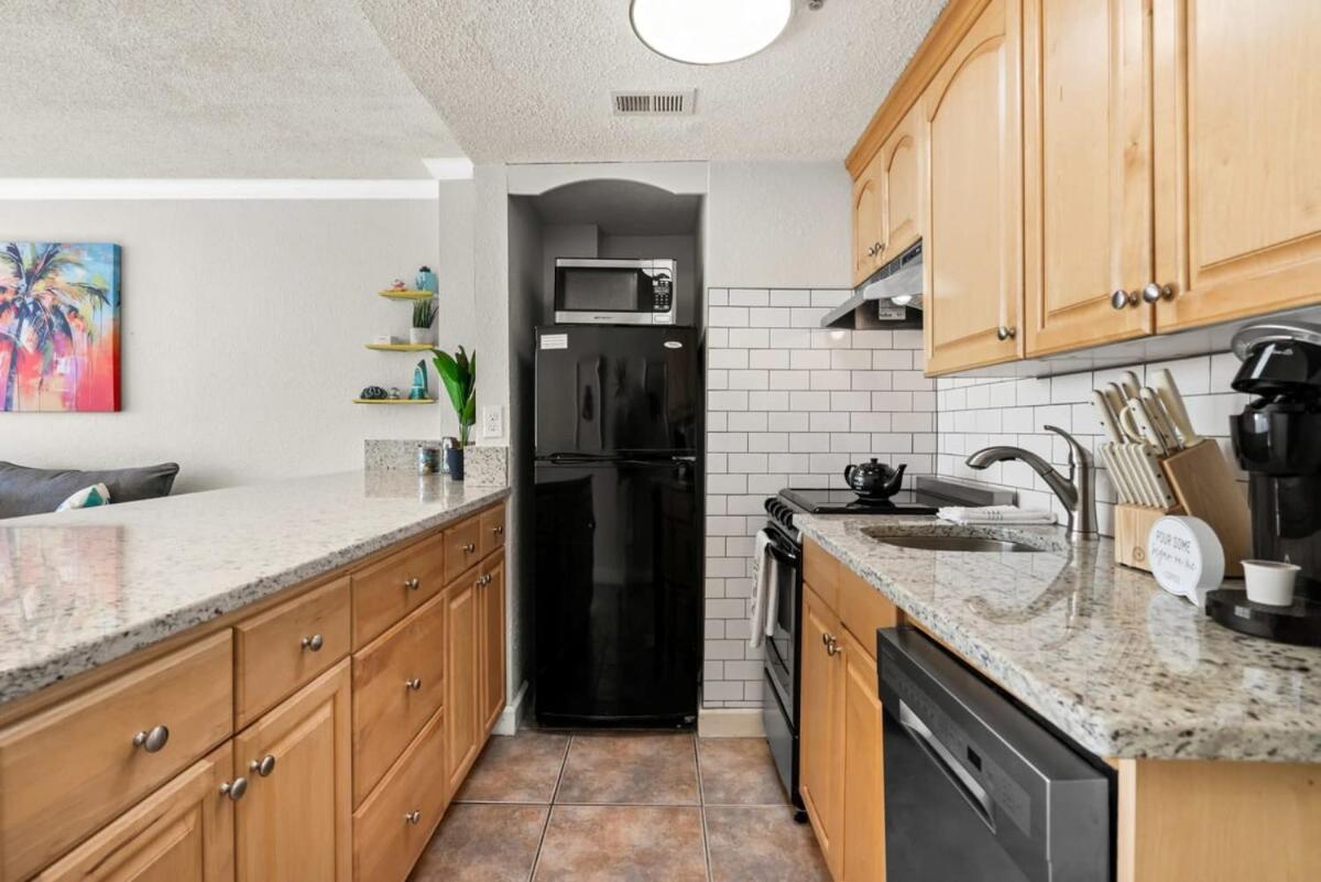 Meridian Plaza Oceanfront Unit 1402 * Myrtle Beach