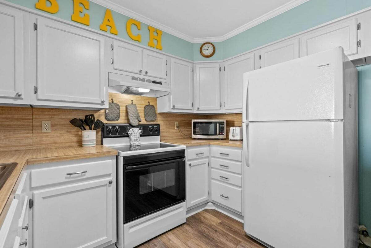 Holiday home Chateau By The Sea Oceanfront Unit H2
