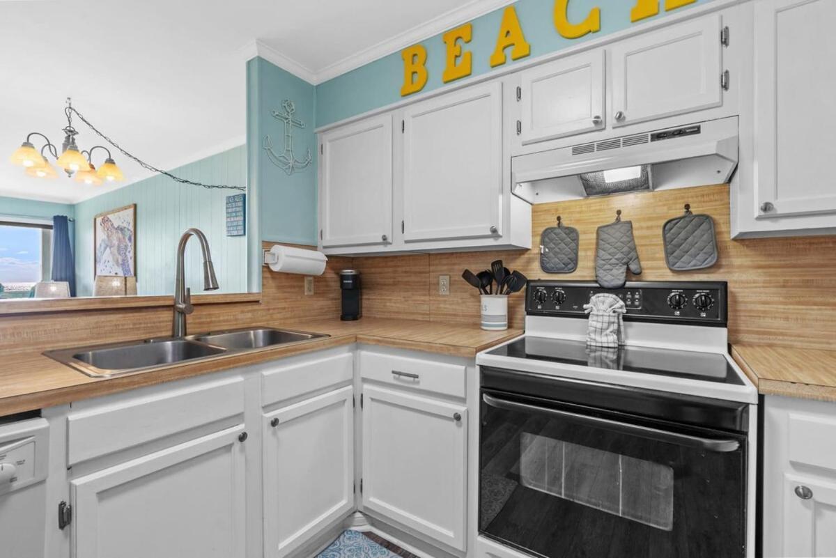 Chateau By The Sea Oceanfront Unit H2 Holiday home *