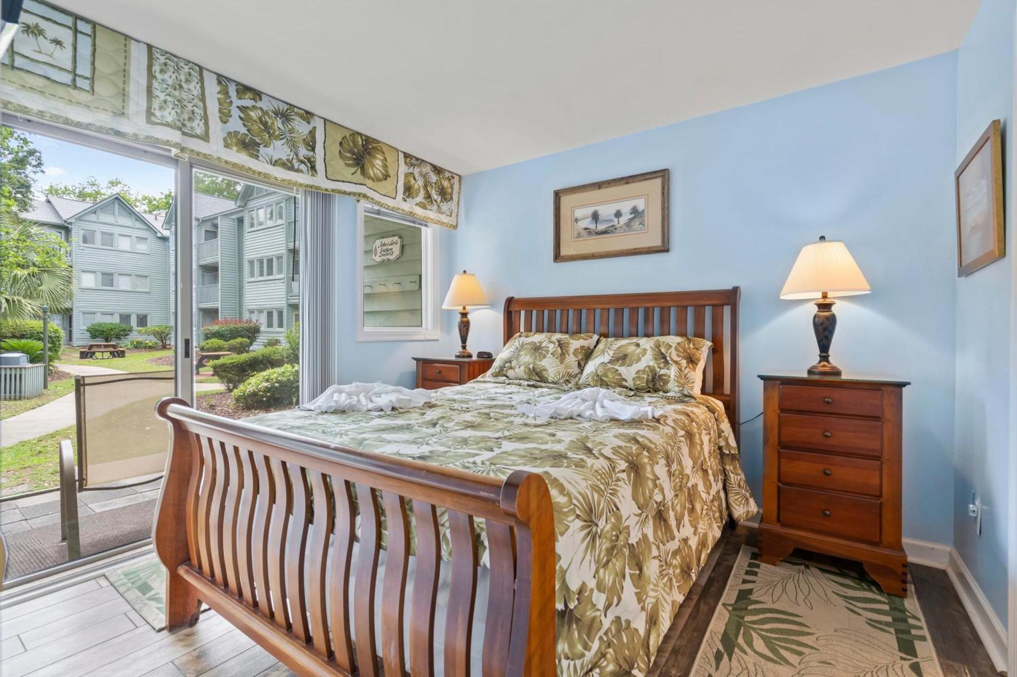 Amenity-rich Escape Unit 4113 *