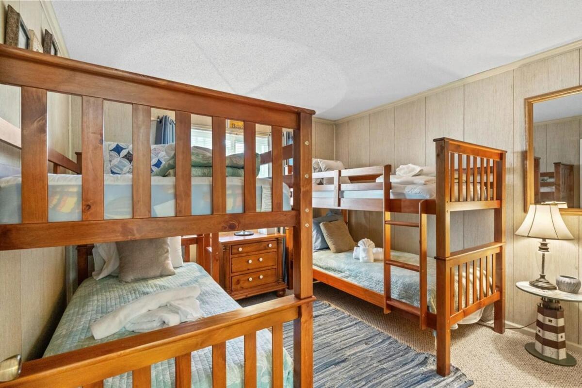 Seafarer Oceanfront Unit 107 Holiday home