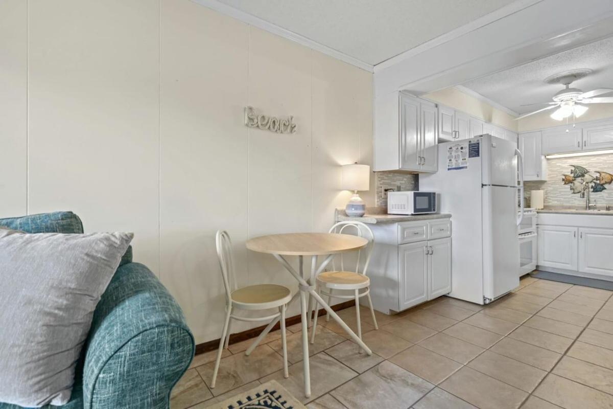 Seafarer Oceanfront Unit 107 Holiday home