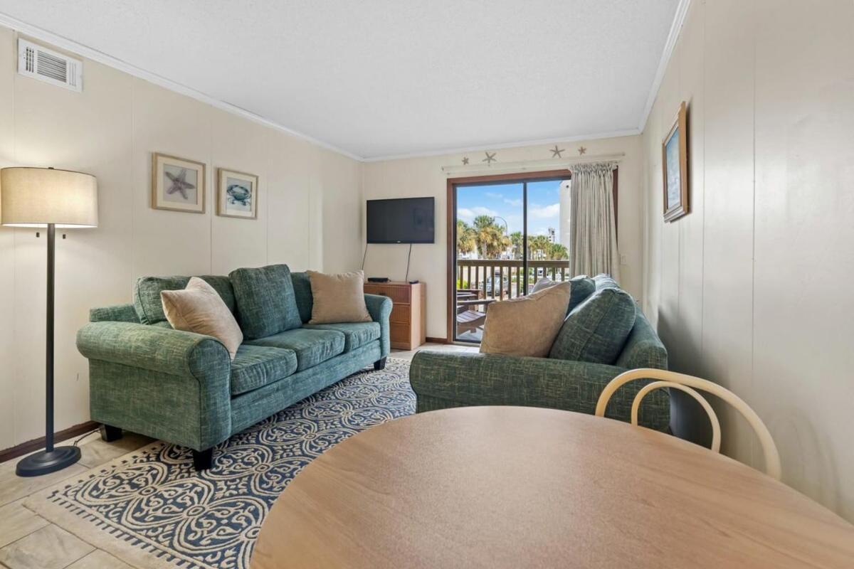Seafarer Oceanfront Unit 107 Holiday home Myrtle Beach
