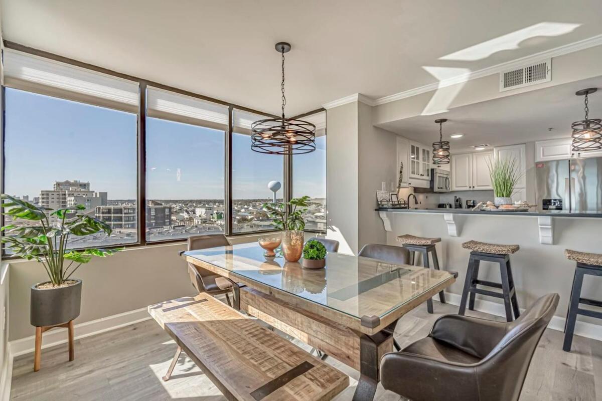 Sea Pointe Oceanfront Unit 808 Holiday home *