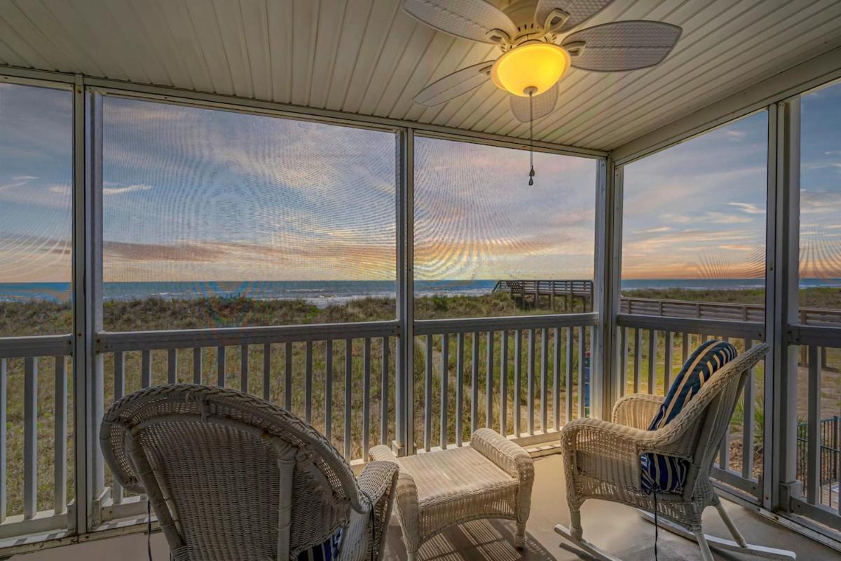 Raintree Oceanfront Unit A1 Holiday home *