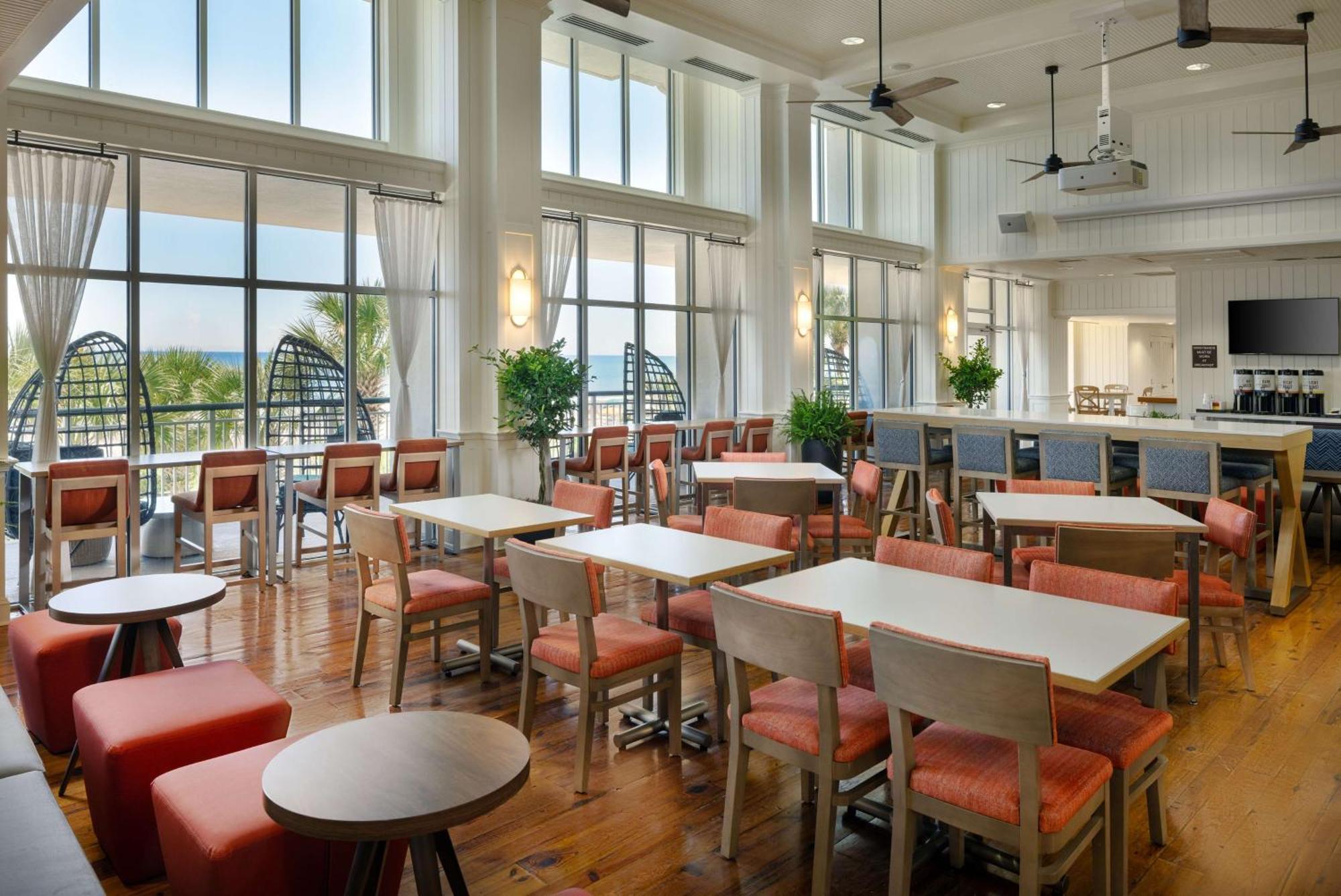Hotel Hampton & Oceanfront