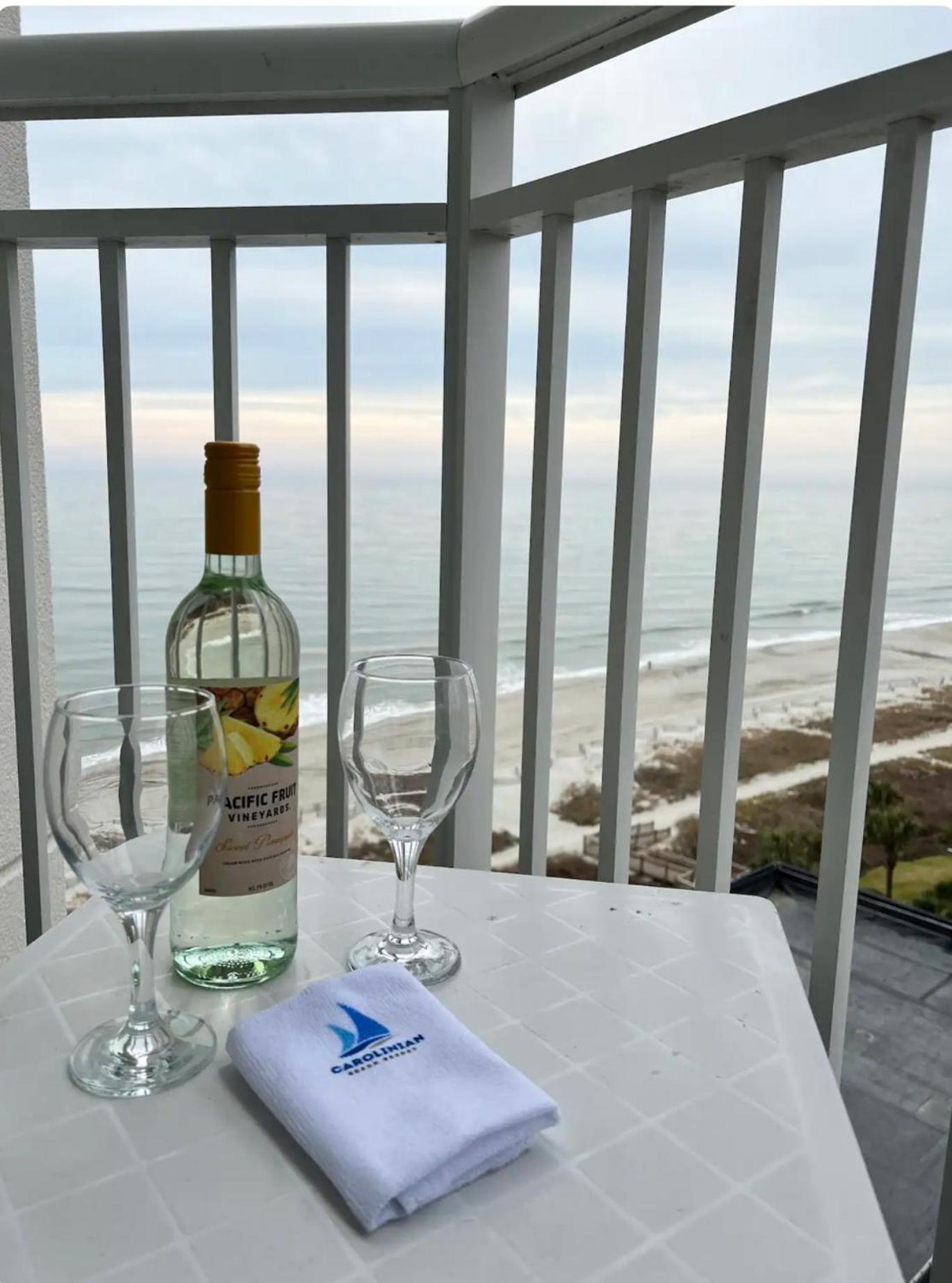 Stylish Oceanview Getaway Modern 1br At Carolinian Resort