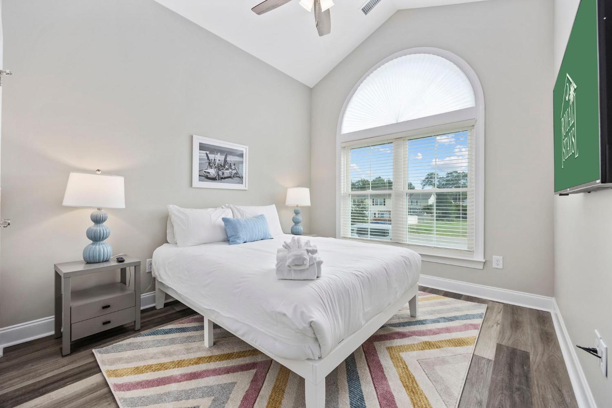 Pier View - Spacious Sleeps 8 - Pet Friendly Myrtle Beach
