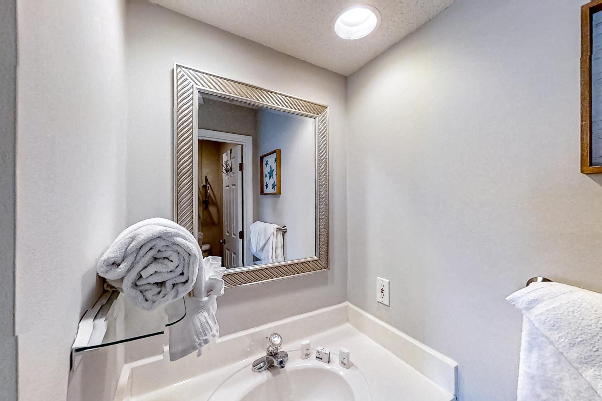 Apartment Tilghman Shores A-3 *
