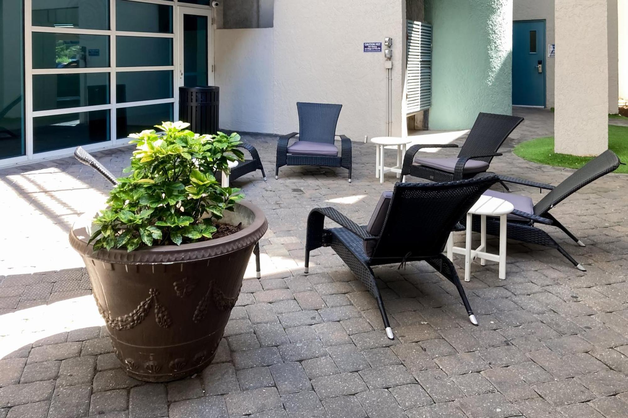 Compass Cove 1255 Apartment