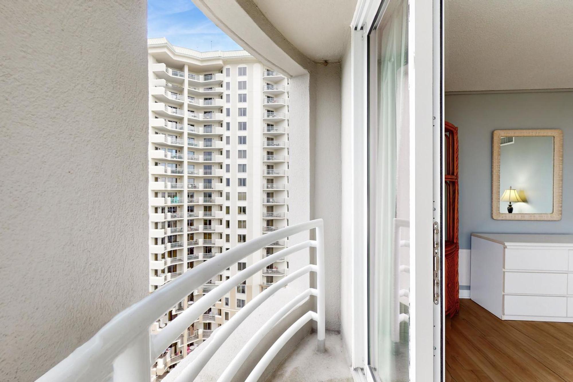Sunset Views Apartment *