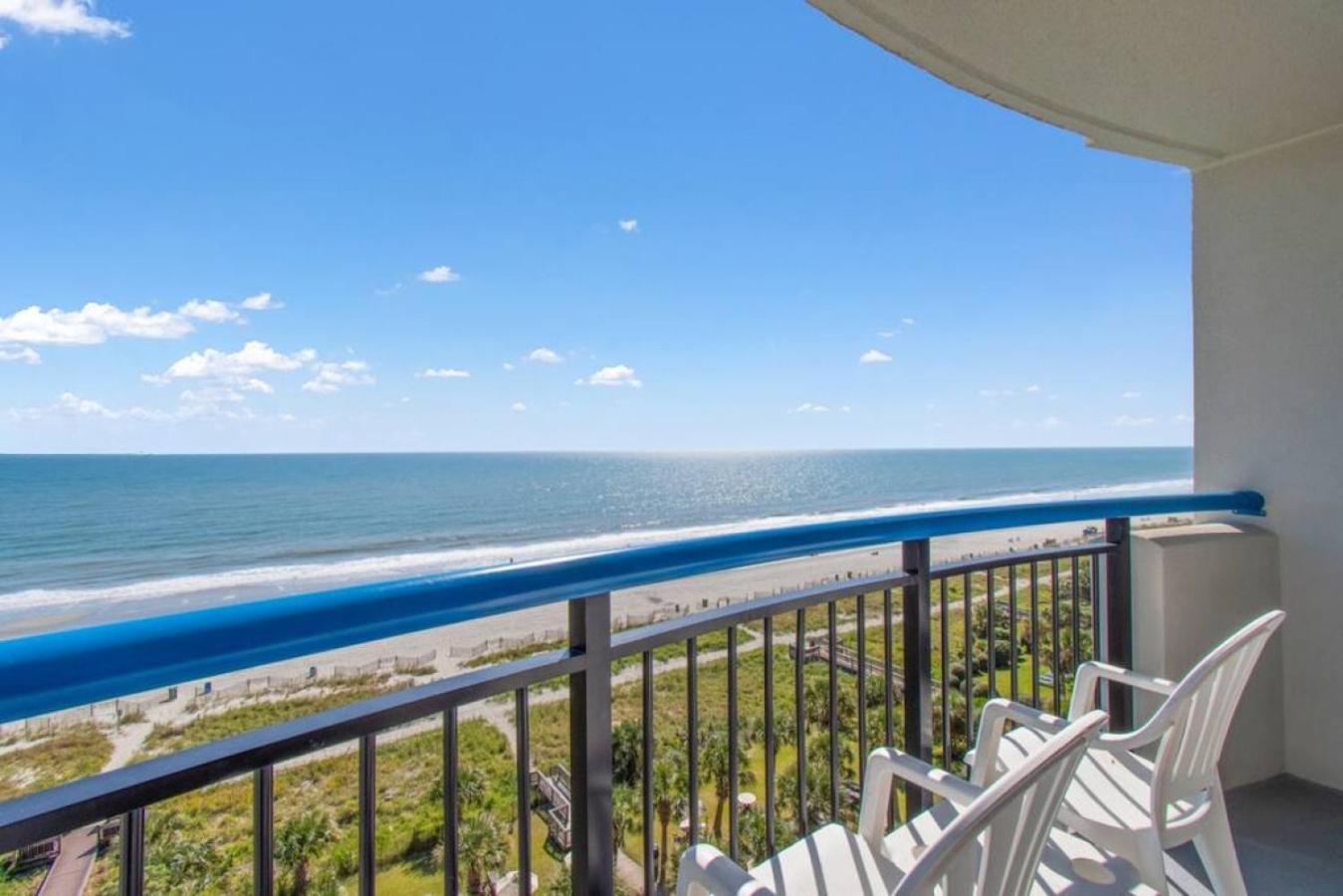 Oceanfront End-condo W Retro Game Console Pools Apartment *
