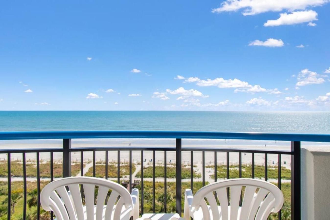 Oceanfront End-condo W Retro Game Console Pools Apartment