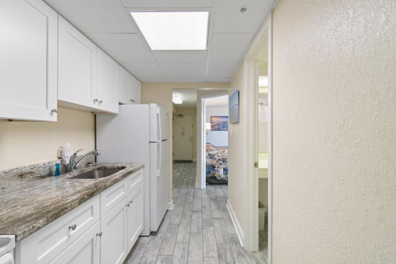 Oceanfront End-condo W Retro Game Console Pools Apartment Myrtle Beach