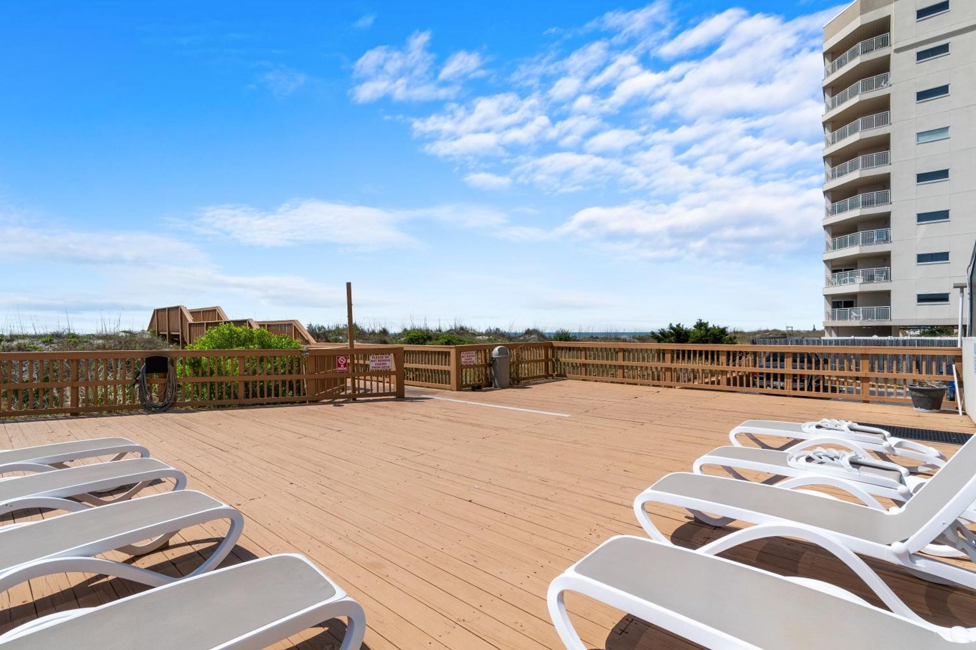 Oceanfront Delight Apartment