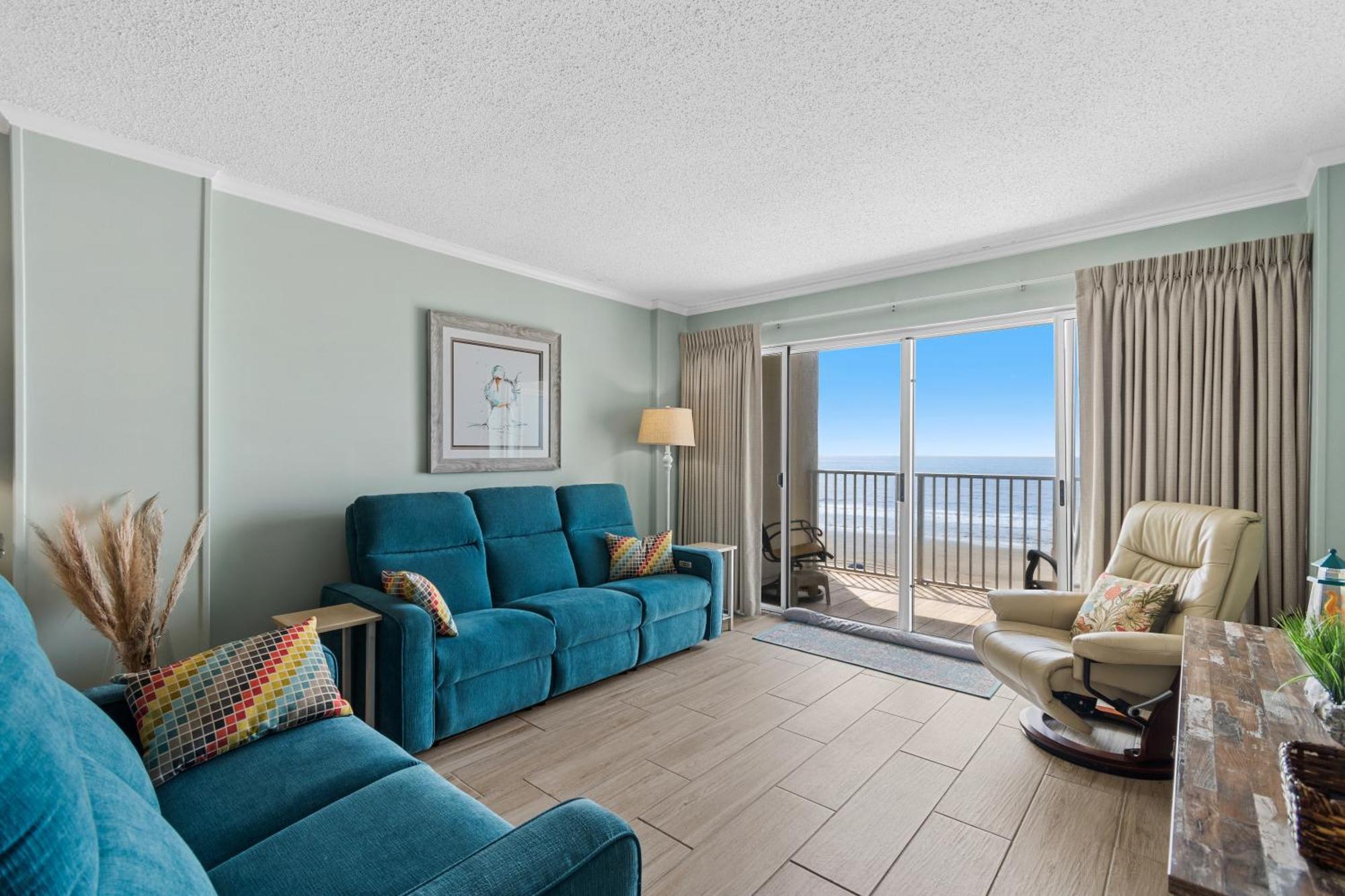 Apartment Oceanfront Delight *