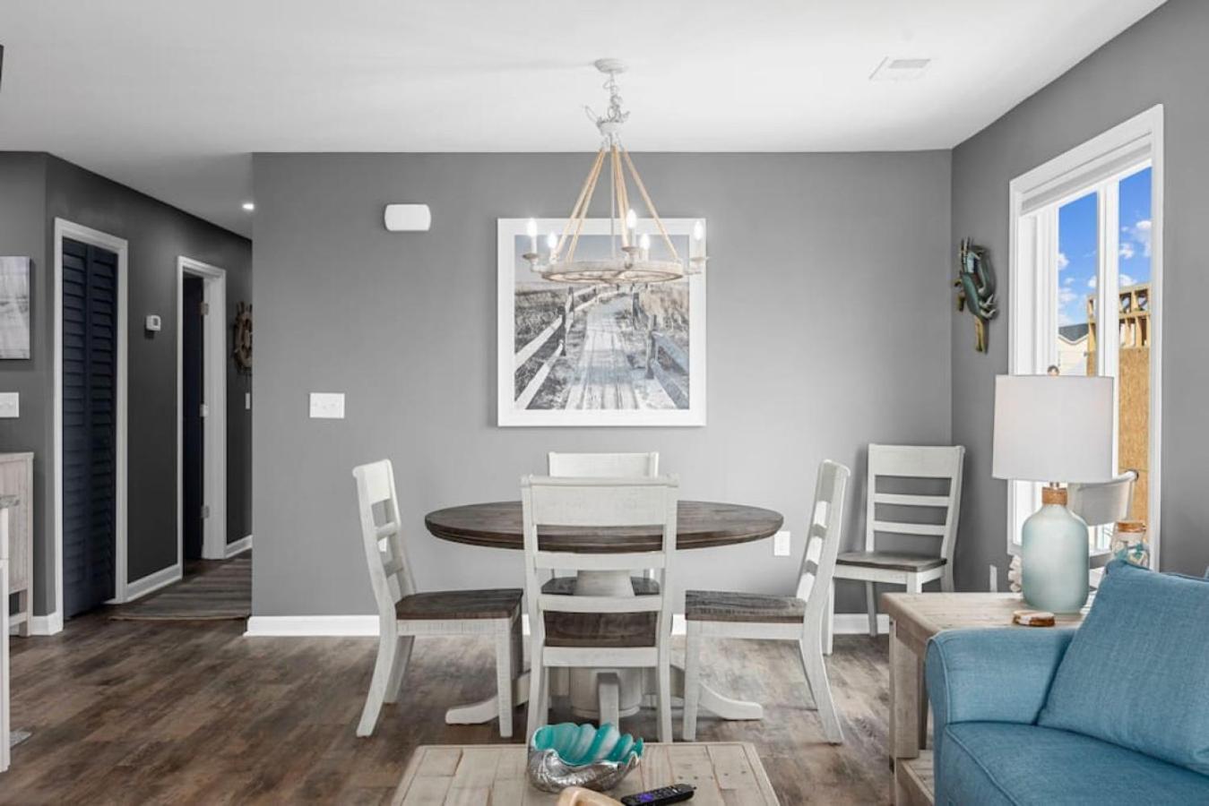 Oceanfront Near Main St - Pool - Totally Beachin Apartment *