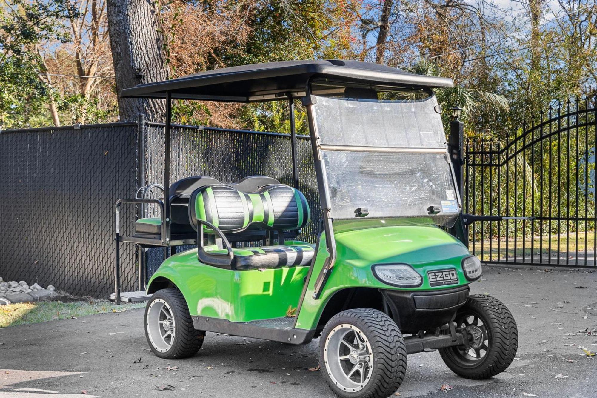 Dog Friendly Home- Large Pool Grill Golf Cart *