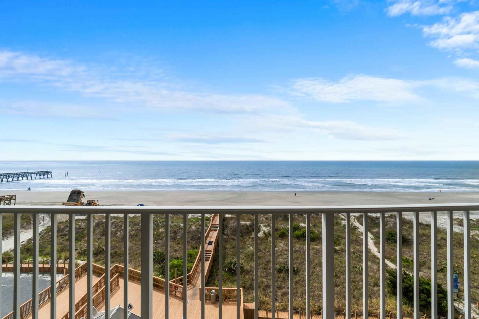 Apartment Oceanfront Delight