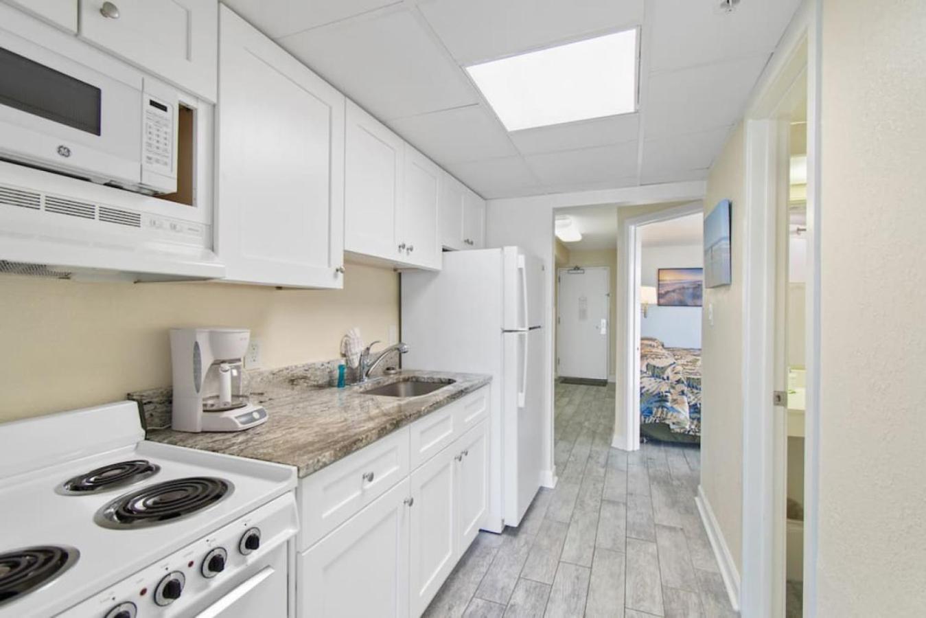Apartment Oceanfront End-condo W Retro Game Console Pools Myrtle Beach