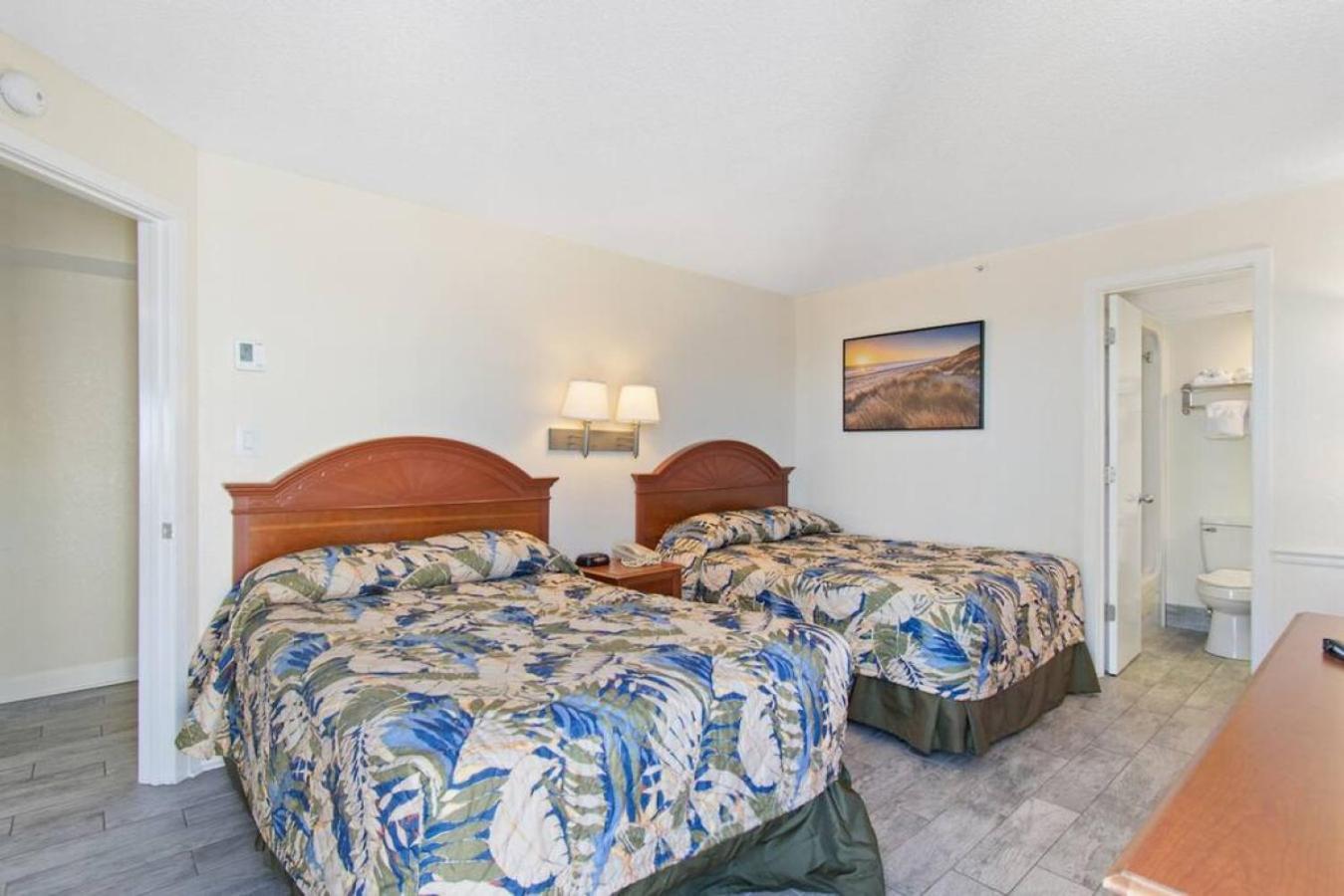 Oceanfront End-condo W Retro Game Console Pools Apartment