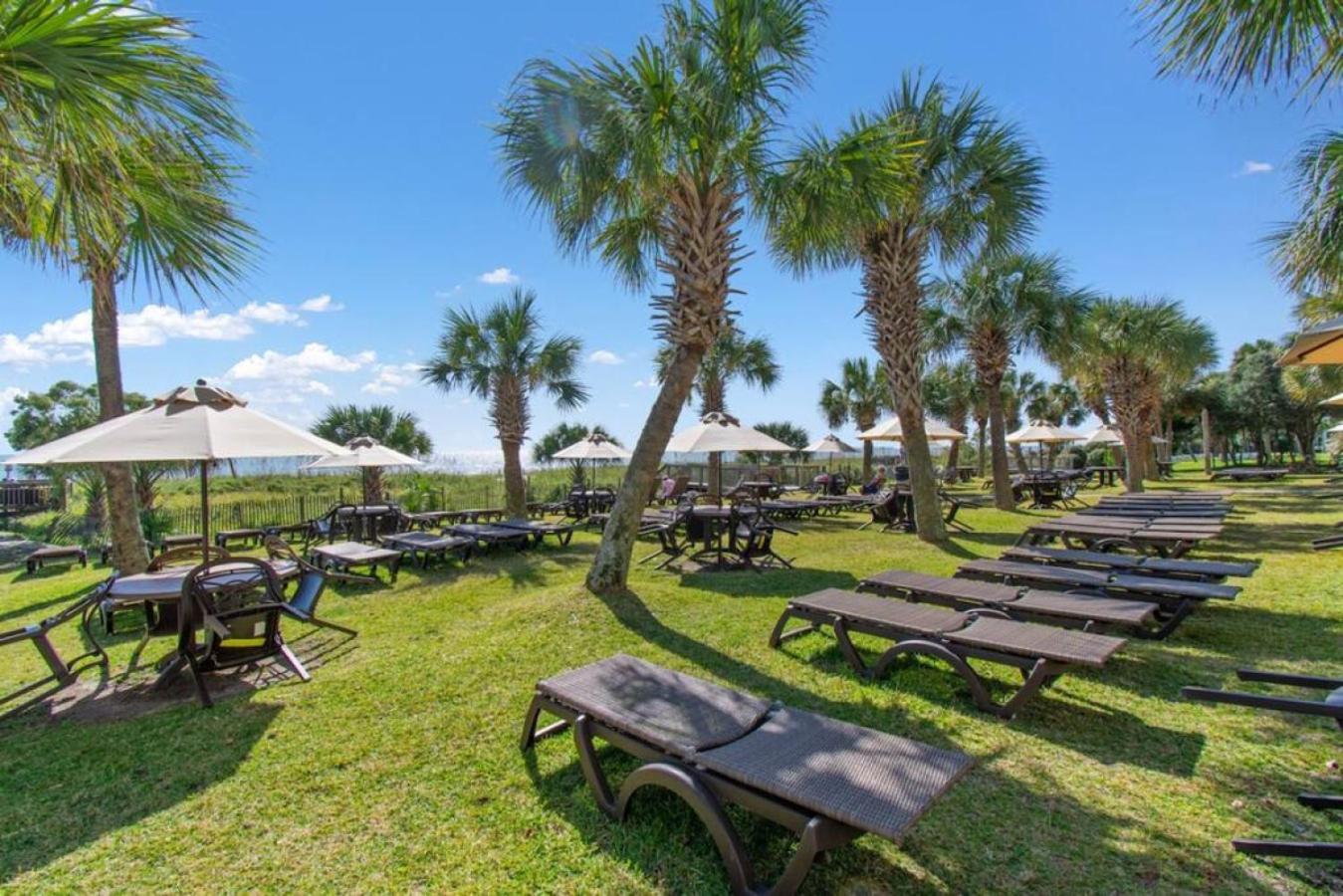 Oceanfront End-condo W Retro Game Console Pools *