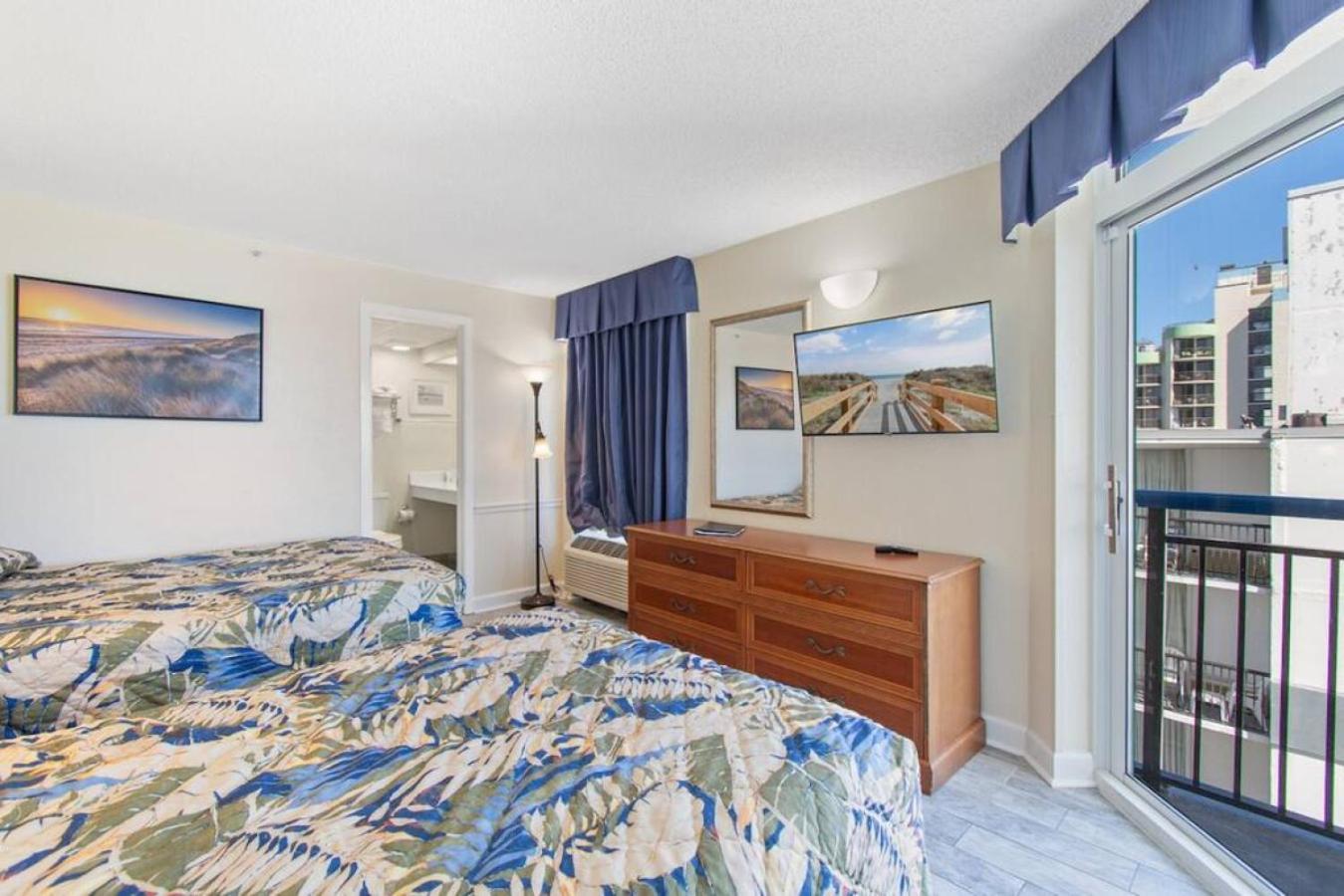 Apartment Oceanfront End-condo W Retro Game Console Pools *
