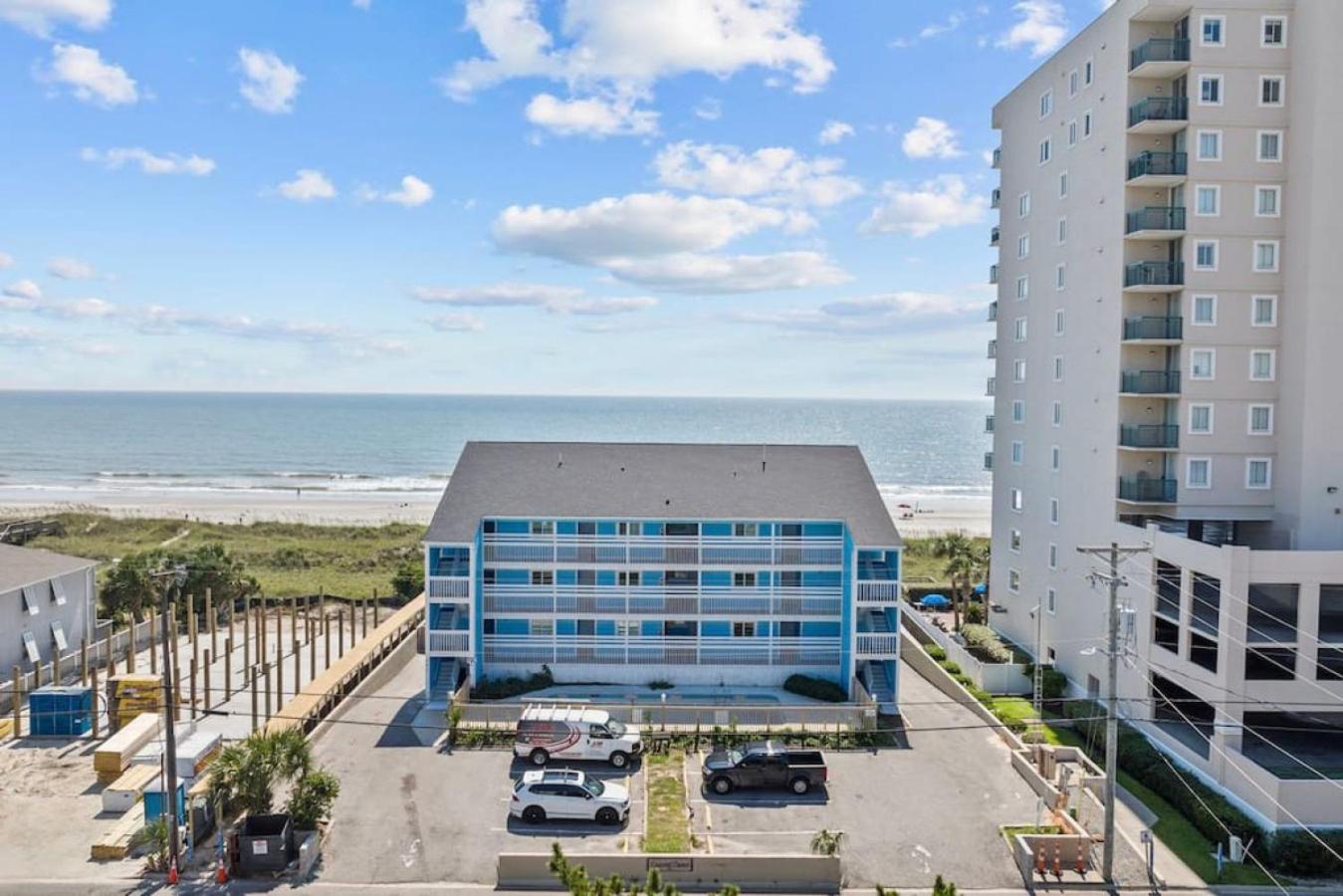 Oceanfront Near Main St - Pool - Totally Beachin