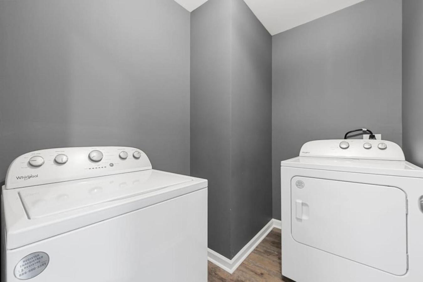 Oceanfront Near Main St - Pool - Totally Beachin Apartment *