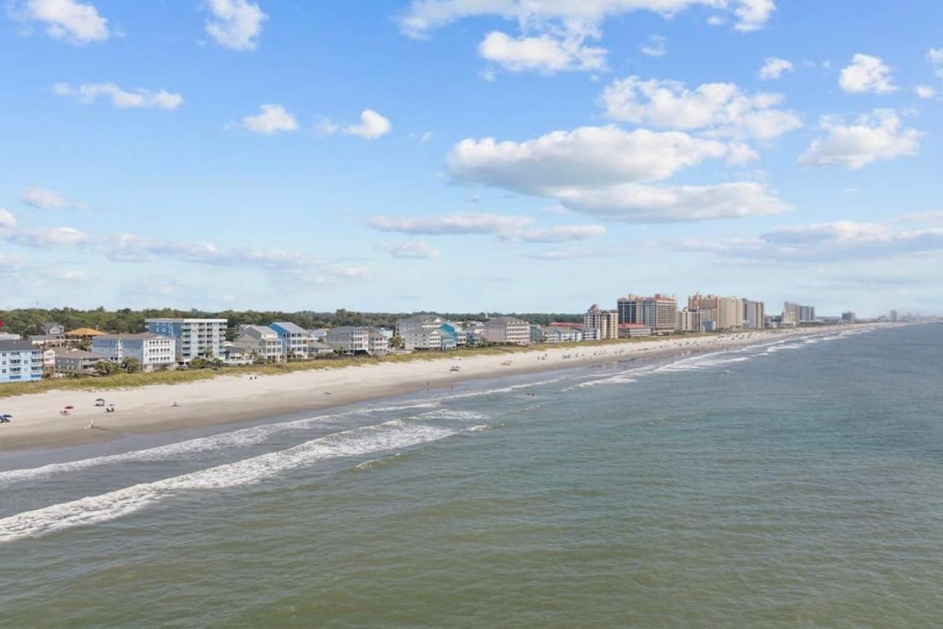 Oceanfront Near Main St - Pool - Totally Beachin Apartment *