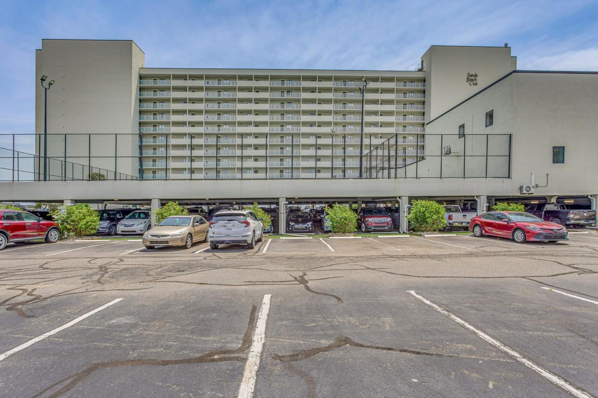 Apartment Myrtle Oceanfront With Perks!