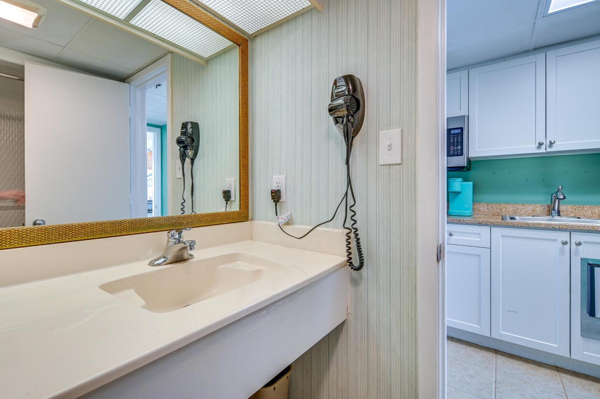 Apartment Myrtle Oceanfront With Pool And Lazy River