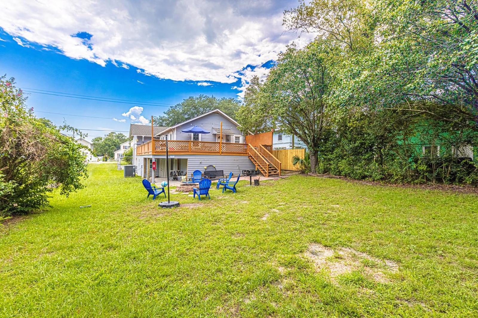 Gorgeous Centrally Located Ocean View 2 King, Huge Private Yard & Deck, Firepit, Bbq, & Game Tables Myrtle Beach