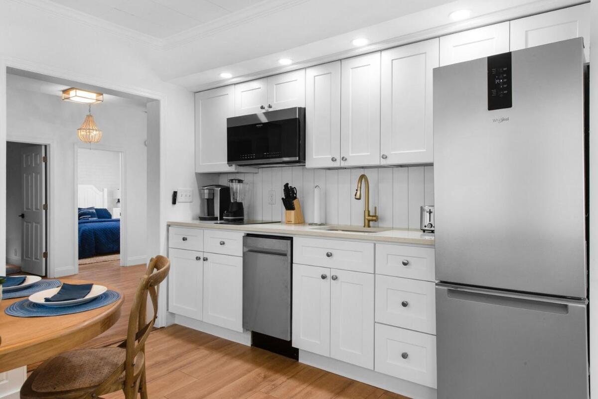 New Listing Fully Renovated 2 Min To