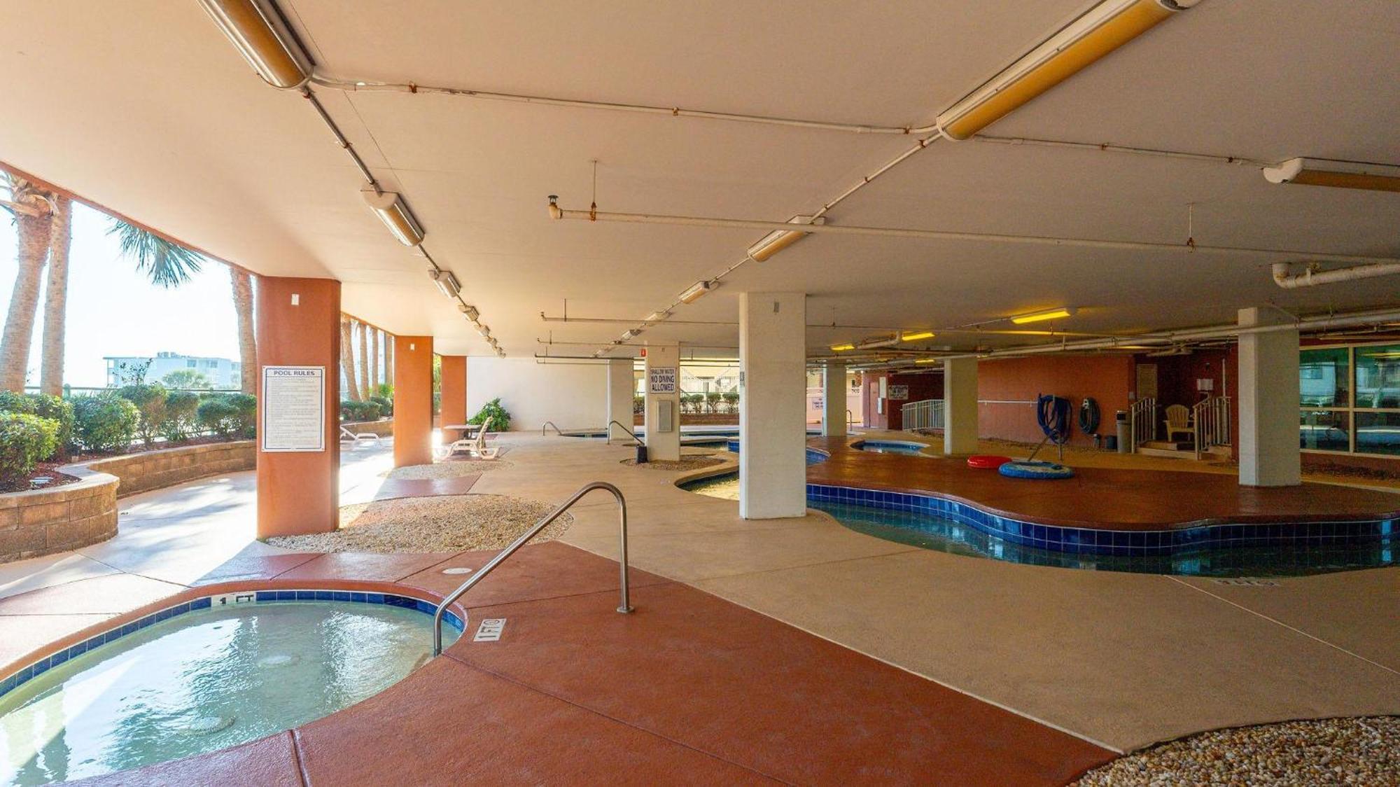 Malibu Pointe 401 Second Row Ocean View-crescent Section Holiday home *